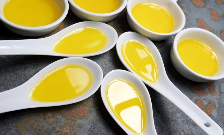 استفاده از عکس روغن زیتون اصلی و تقلبی به منظور مقایسه آنها با یکدیگر
